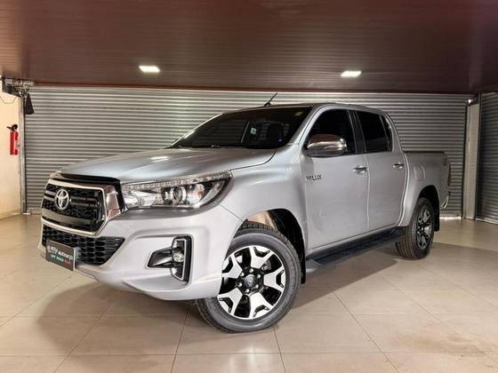 TOYOTA HILUX 2.8 SRX 4X4 CD 16V DIESEL 4P AUTOMÁTICO